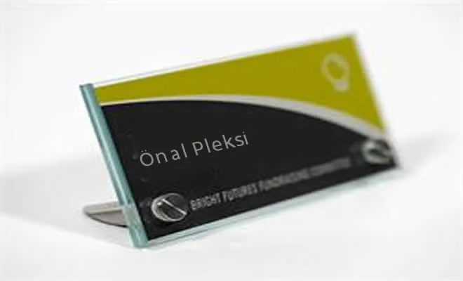 Glass isimlik on