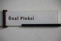 pleksi-isimlik-2-768x419